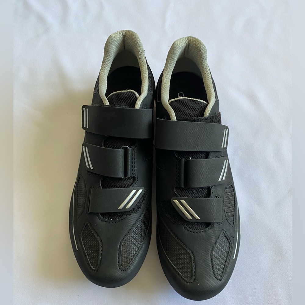 NWOB Giant Cycling Shoes